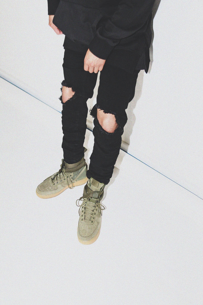 Destroyed Knee Rip Denim Jeans - Black